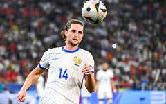 Après Osimhen, Galatasaray tente le coup Adrien Rabiot