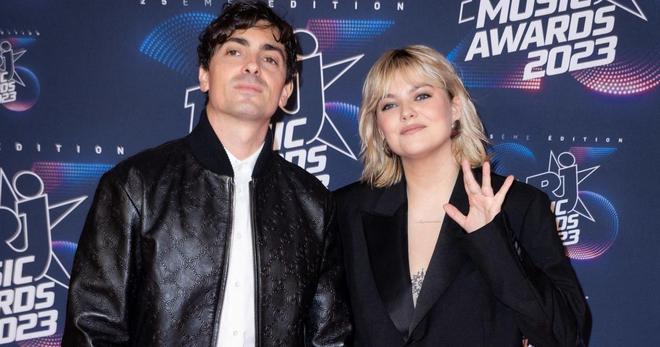 «Meilleur mois de ma vie» : Louane officialise ses fiançailles avec son compagnon, Florian Rossi
