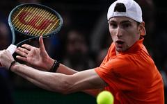 Tennis : Ugo Humbert s’incline contre Alexander Zverev en finale du Masters 1000 de Paris