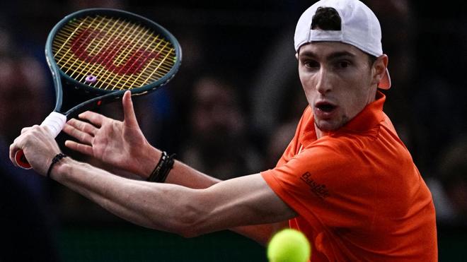 Tennis : Ugo Humbert s’incline contre Alexander Zverev en finale du Masters 1000 de Paris