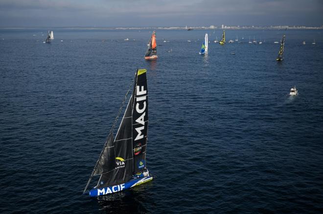 Vendée Globe: Charlie Dalin (Macif) en tête devant Simon (Dubreuil) au point de 07h00
