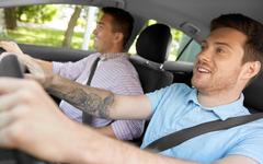 Un passager en covoiturage peut-il prendre le volant si je fatigue ?