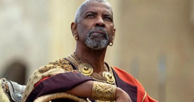 Galdiator II : Denzel Washington regrette qu’un baiser avec un homme ait été coupé au montage