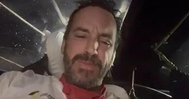 Vendée Globe : «C’est pas possible !», le désarroi de Louis Burton devant la grande fissure sur son bateau