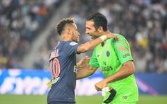 "Il aurait dû gagner cinq Ballon d’or", Buffon cite Neymar comme l’adversaire le plus fort qu’il ait affronté