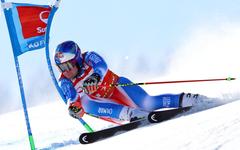Ski alpin : victime d’une terrible chute à Kitzbühel, Alexis Pinturault souffre d’une fracture du tibia