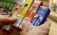 « Nous avons anticipé l’interdiction » : la fin de la « puff » en France ne bousculera pas les géants du tabac