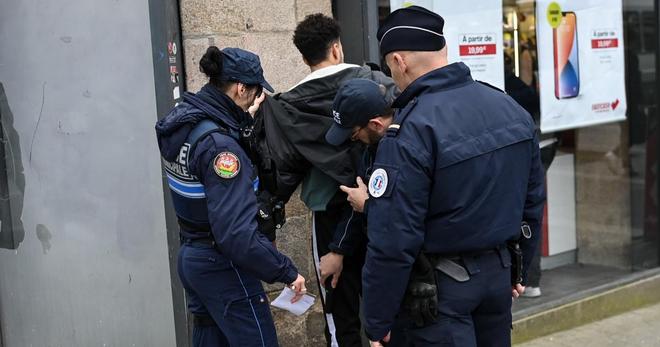 Nantes : une expérimentation pour limiter l’embrigadement des jeunes dans le narcotrafic