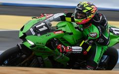 24 Heures motos : un duel entre Kawasaki et Yamaha à trois heures du dénouement