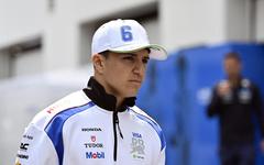 Formule 1 : Isack Hadjar «curieux» de piloter avec Max Verstappen mais «pas prêt» à rejoindre Red Bull