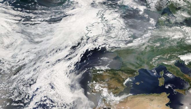 Personne n’en parle, mais l’air que vous respirez cette semaine vient d’un brasier grand comme la Belgique à 7000 km d’ici !