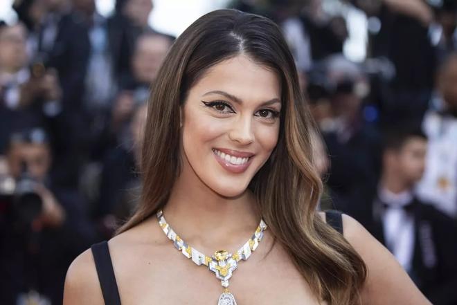 Iris Mittenaere : un de ses ex prend sa défense après la parution de vidéos compromettantes