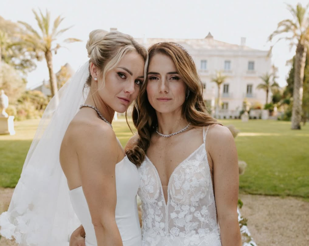 Foot (F) : les Lyonnaises Ellie Carpenter et Danielle Van de Donk annoncent leur mariage