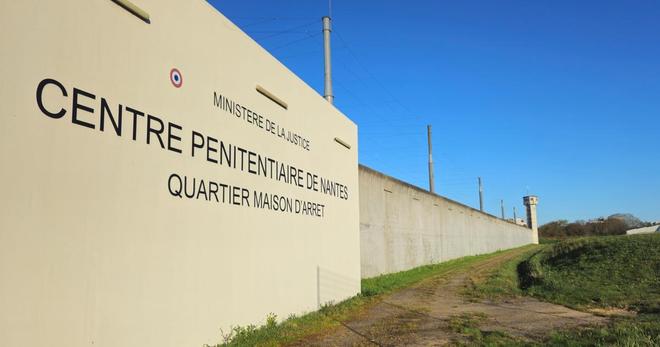 Prison de Nantes : un surveillant suspecté de trafic de drogues et de téléphones interpellé