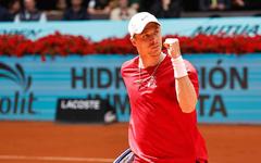 Tennis : le Canadien Denis Shapovalov remporte le tournoi de Los Cabos
