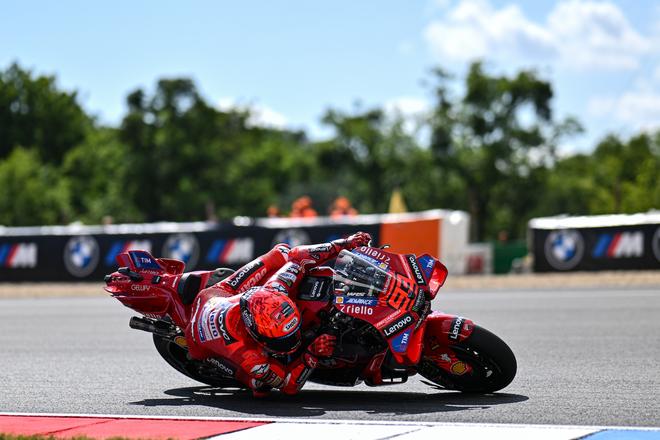 GP de République tchèque 2025, Sprint : Marc Márquez s'impose