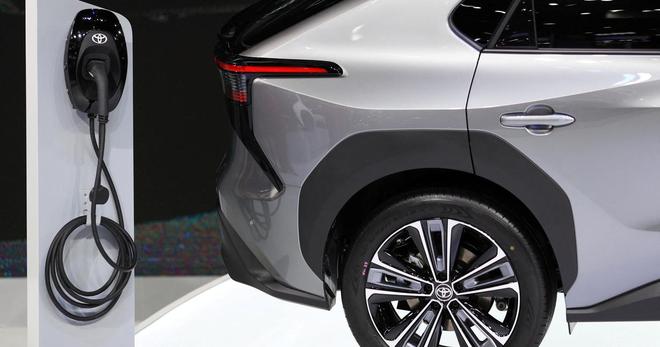 Achat d’une voiture électrique : un bonus écologique remanié et en légère hausse jusqu’à fin 2025