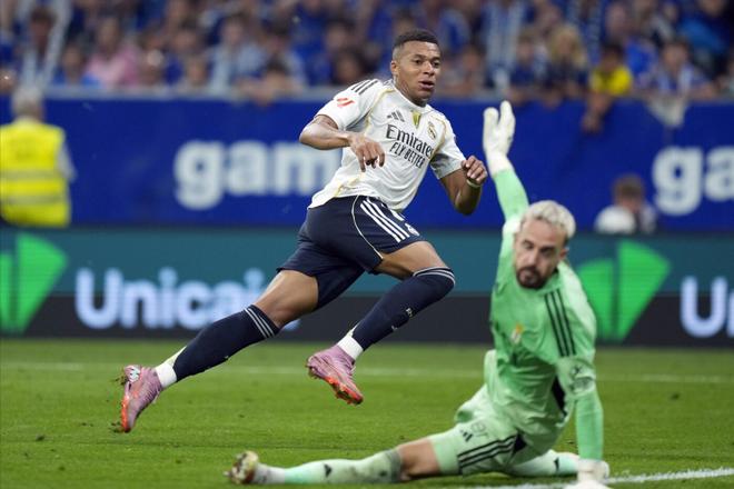 Porté par Kylian Mbappé, le Real Madrid tape Oviedo