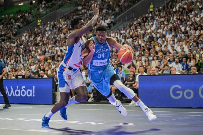 Basket - Amical - L'équipe de France étouffe la Grèce de Giannis Antetokounmpo et termine invaincue sa préparation à l'Euro
