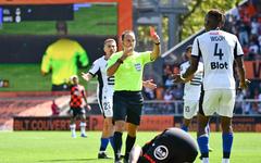 Ligue 1 : en vidéo, le Stade Rennais réduit à neuf après dix minutes de jeu dans le derby breton