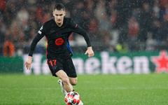 Mercato OM : Un milieu du FC Barcelone pour remplacer Adrien Rabiot