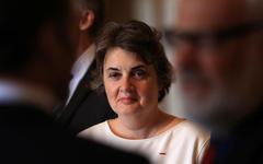 Laurence des Cars, la cheville ouvrière du Grand Louvre d’Emmanuel Macron