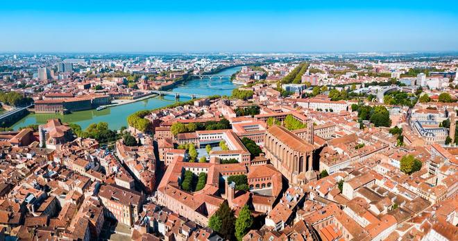 Crues : la Garonne maintenue en alerte rouge au moins jusqu'à lundi