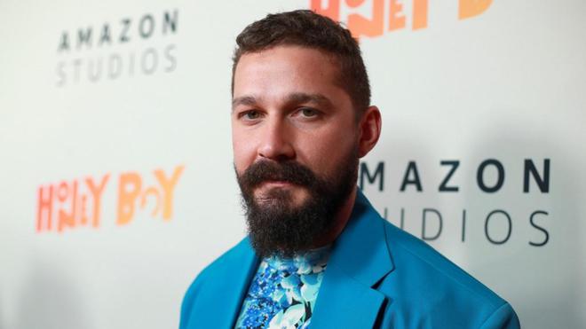 Accusé de violences conjugales et d'agression sexuelle, le comédien Shia LaBeouf aurait demandé à être interné