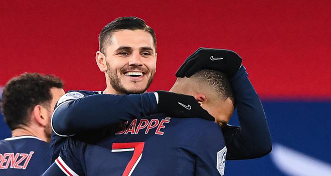 PSG - Mercato : Mauro Icardi fait de l'œil à Cristiano Ronaldo et la Juventus