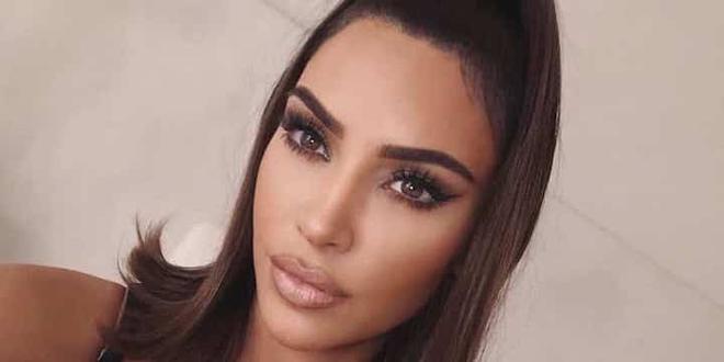 Kim Kardashian offre des roses aux soignants pour la Saint-Valentin !