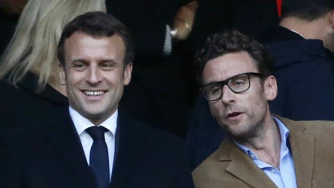 La ressemblance entre Emmanuel Macron et son petit frère est surprenante (photo)