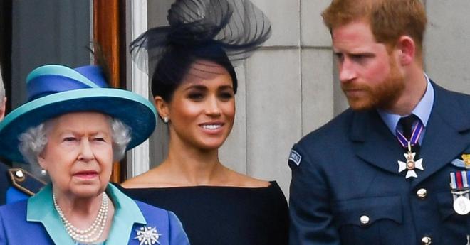 Meghan et Harry : La reine Elizabeth II réagit à leur interview vérité