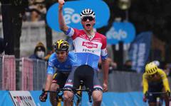 Cyclisme - Tirreno-Adriatico - Mathieu van der Poel remporte au sprint la troisième étape de Tirreno-Adriatico