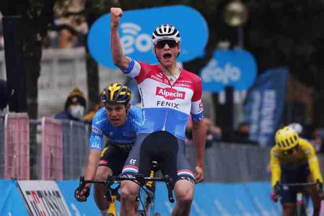 Cyclisme - Tirreno-Adriatico - Mathieu van der Poel remporte au sprint la troisième étape de Tirreno-Adriatico