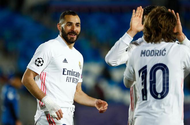 Ligue des champions  : Karim Benzema inscrit son 70e but  et qualifie le Real