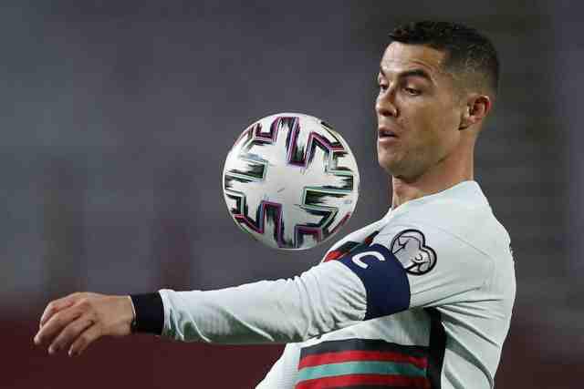 Foot - Qualif. CM - Portugal - Le brassard de Cristiano Ronaldo mis aux enchères pour aider un enfant