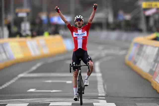 Cyclisme - T. des Flandres - Kasper Asgreen remporte le Tour des Flandres devant Mathieu Van der Poel