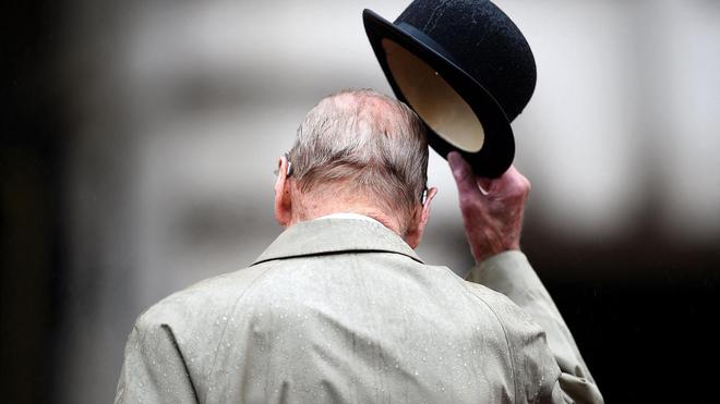 EN DIRECT - Mort du prince Philip : Boris Johnson présente ses condoléances, le drapeau en berne à Buckingham