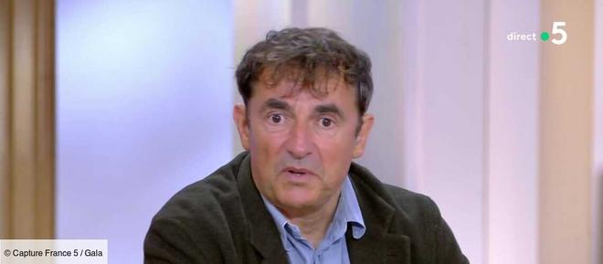 VIDÉO – Albert Dupontel tacle Emmanuel Macron : « Le déconfinement est un peu tôt »