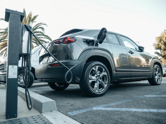 Quand faut-il remplacer la batterie de sa voiture électrique ?