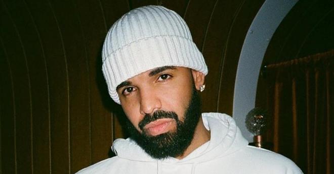 Drake avec sa nouvelle petite amie ? Une photo sème le trouble !