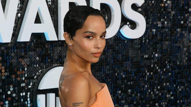 La comédienne Zoë Kravitz passe derrière la caméra avec "Pussy Island"