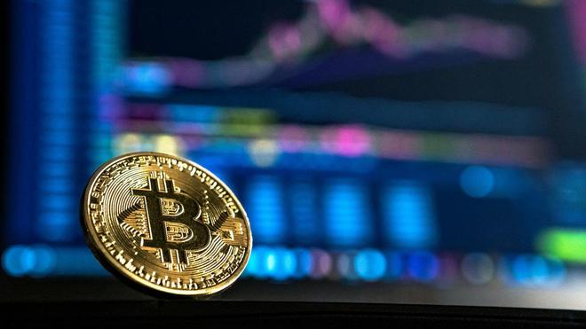 Pékin s'en prend aux cryptomonnaies, le cours du bitcoin s'effondre